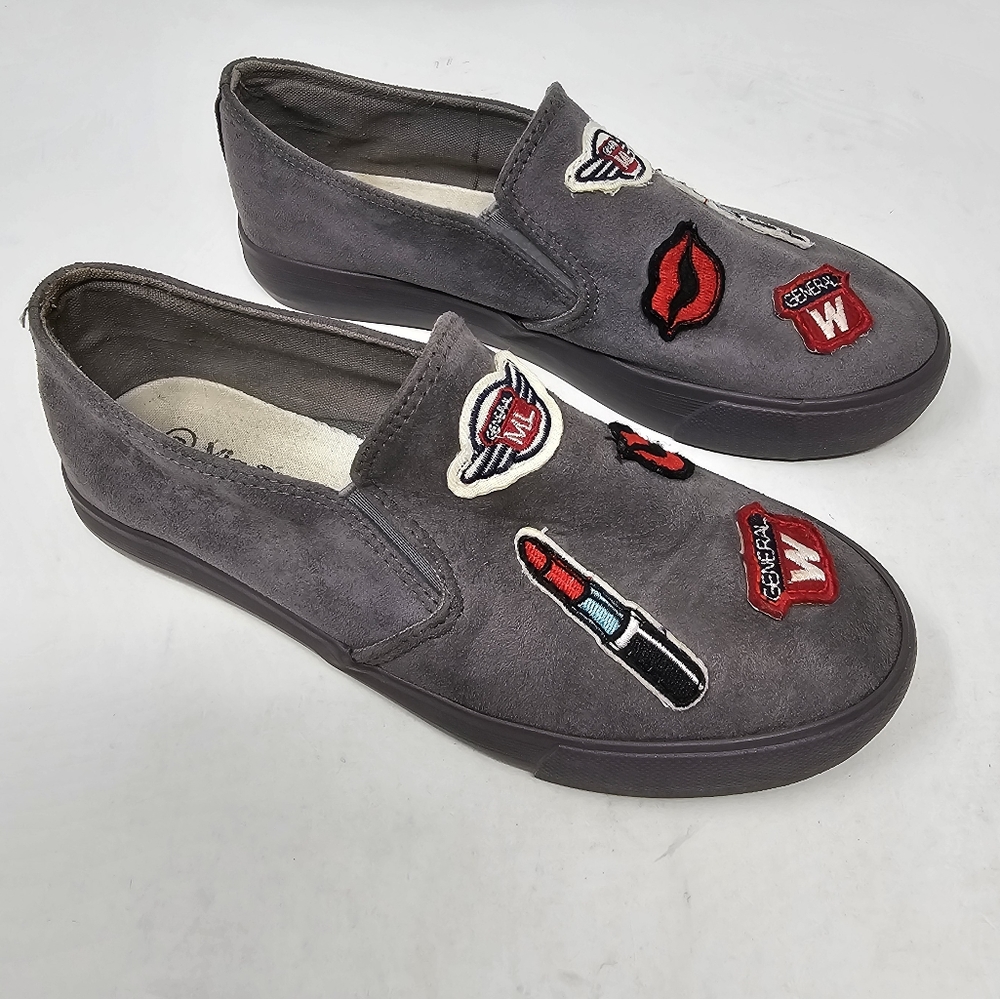 Via Pinky Collection Gray Myla Slip On Sneakers Shoes Size 6 Embroidered Patches